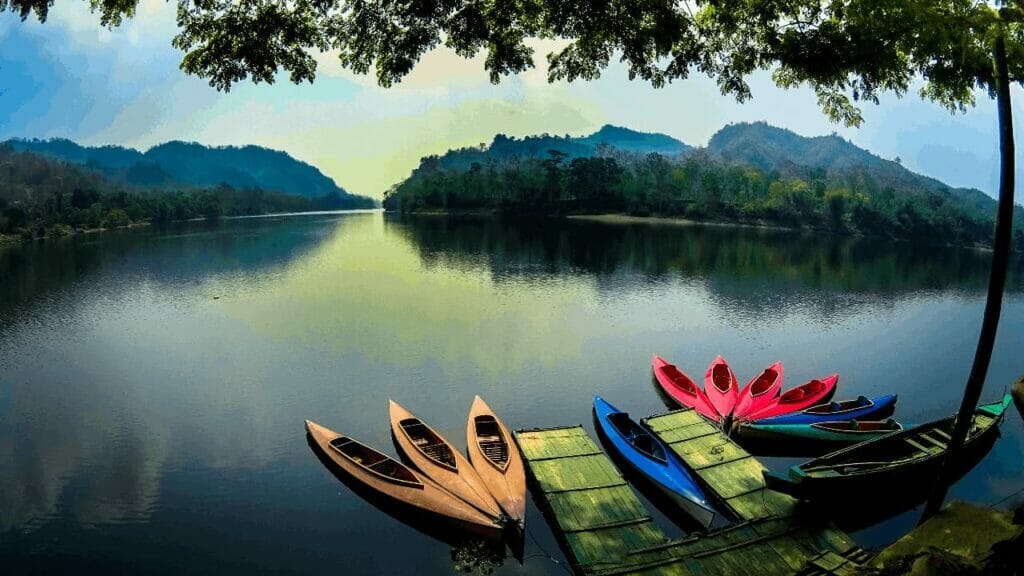 Kaptai Lake is located in the Kaptai Upazila under Rangamati District of Chittagong Division.